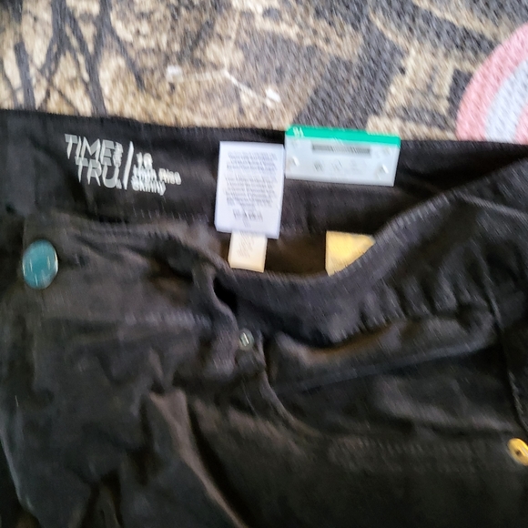 Pants - Picture 2 of 4